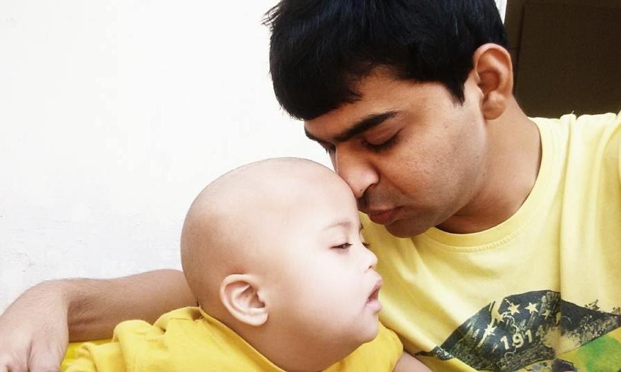 A dad who fought the world all alone to bring his baby home