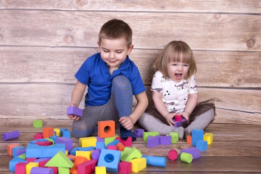 7 Evergreen and Fun indoor games that your kids will love!