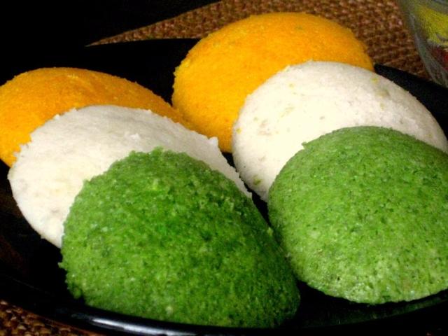 Neither North nor South...Tricolor Idli stands for India!