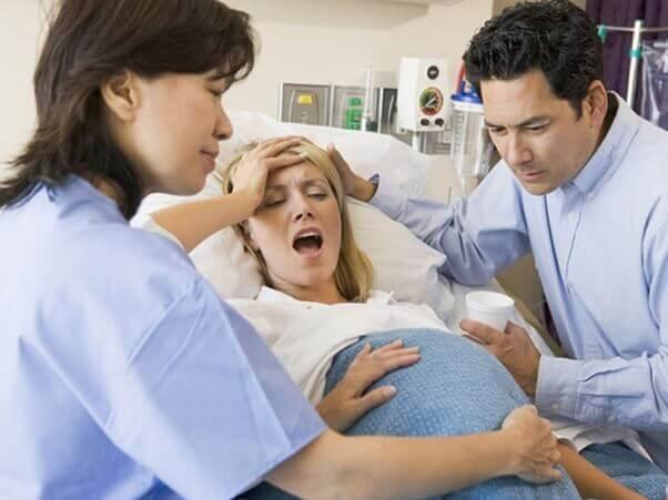 7 Things To Expect When Youre In Labour