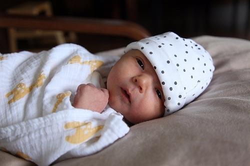 5 Benefits of Swaddling Your Baby
