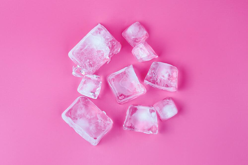 5 Reasons You Need Ice Cubes For Your Skin This Summer