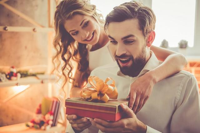 10 Valentines Day Gifts Your Husband Would Love