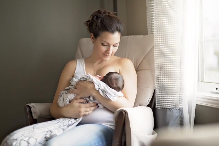 10 Secrets Revealed By Breastfeeding Moms