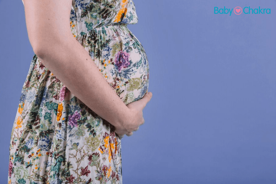 1st Month Of Pregnancy: Symptoms, Signs, Belly Pains &#038; Stomach Size