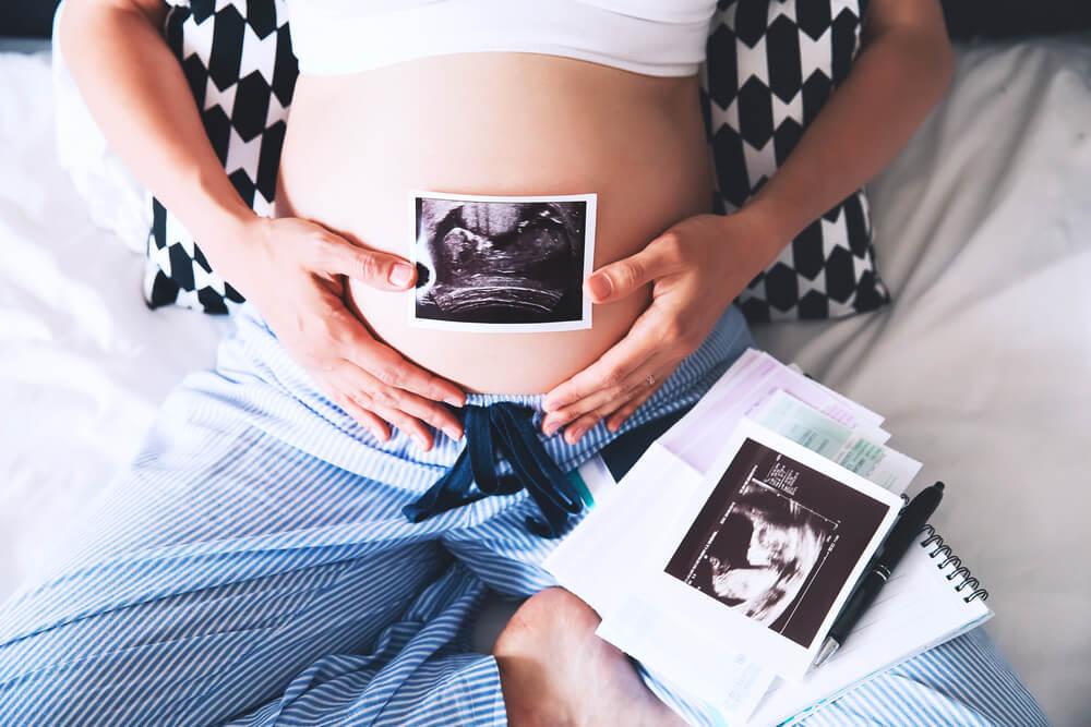 9 things you didnt know your baby does inside your womb